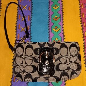 Coach Vintage Wristlet Clutch Wallet Mini Purse Bag